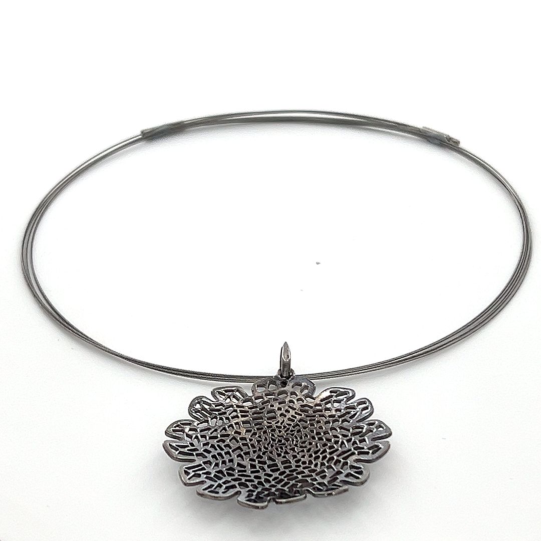 pendant P-134