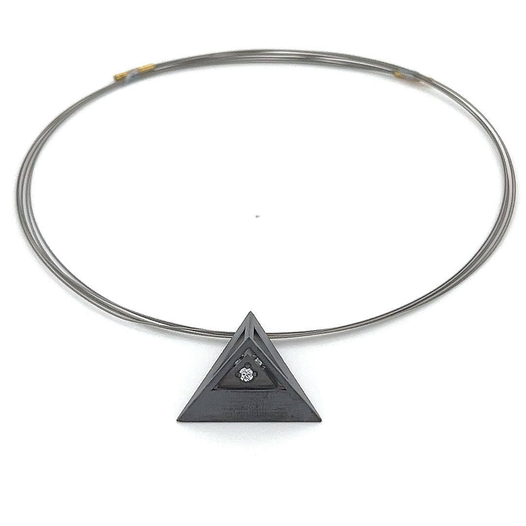 pendant P -162