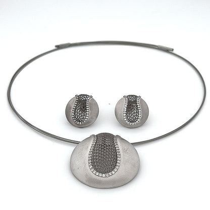 pendant P-151